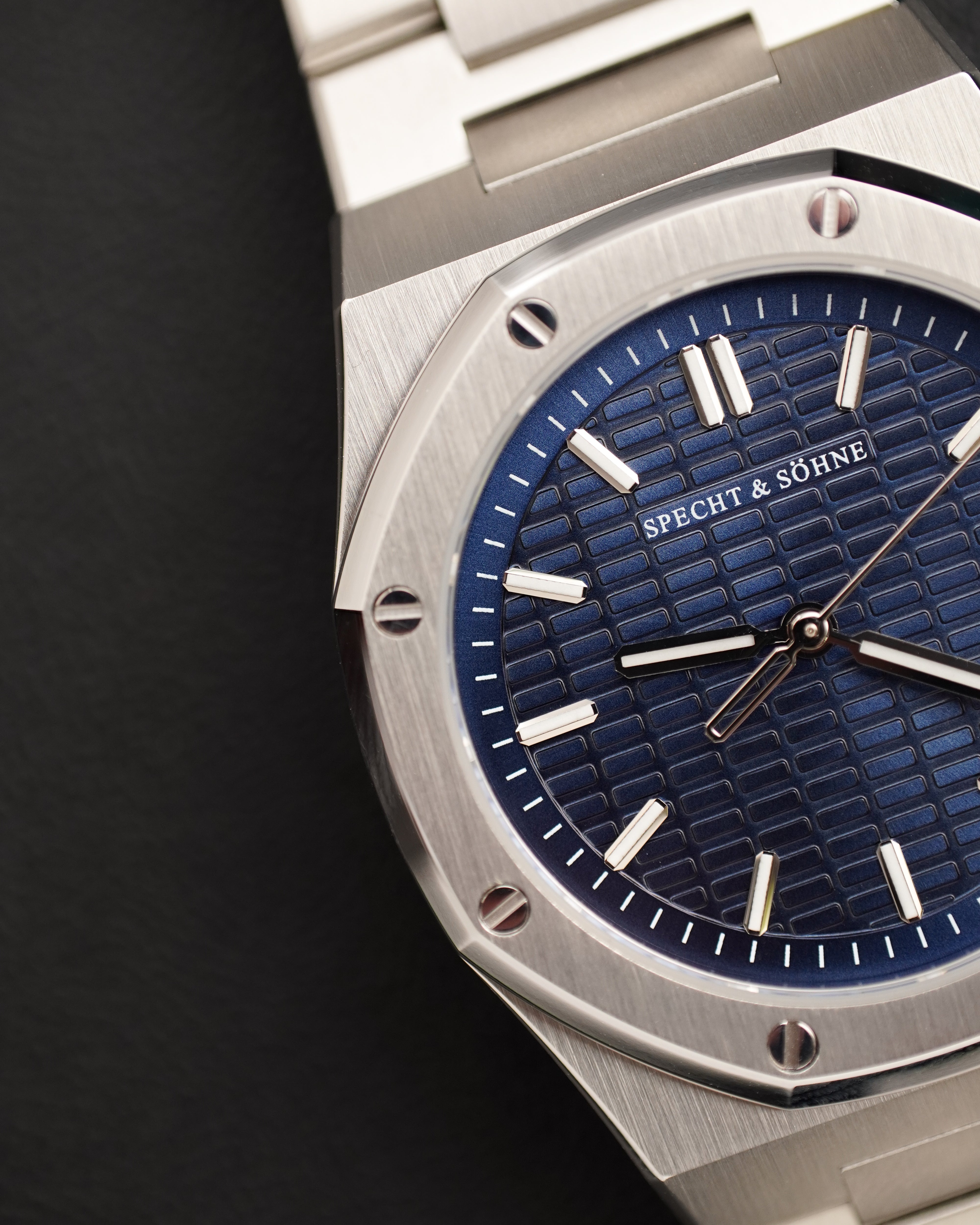 Specht & Söhne SP2646Q1 Quartz
